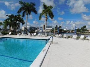 3200 NE 36 521, Fort Lauderdale FL 33308