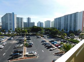 3200 NE 36 521, Fort Lauderdale FL 33308