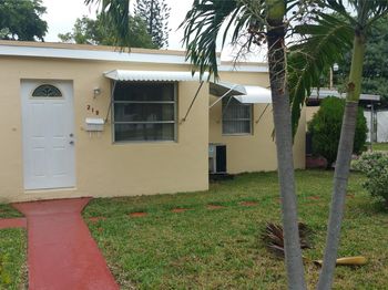 219 NE 4th St