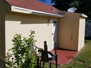 219 NE 4th St, Hallandale Beach FL 33009