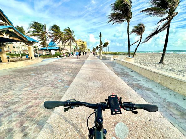 2203 N Surf Rd PH 2, Hollywood FL 33019