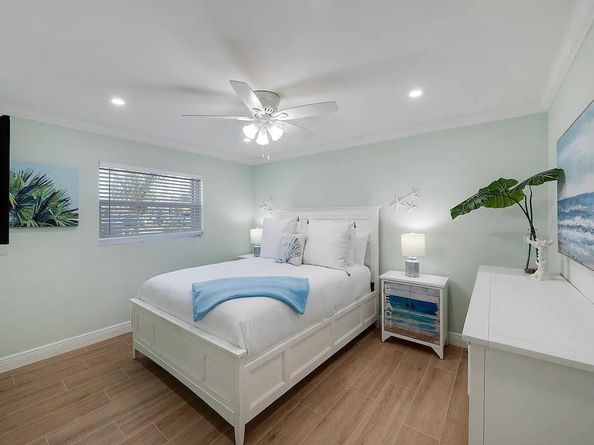 101 Sandal Lane 1, Palm Beach Shores FL 33404