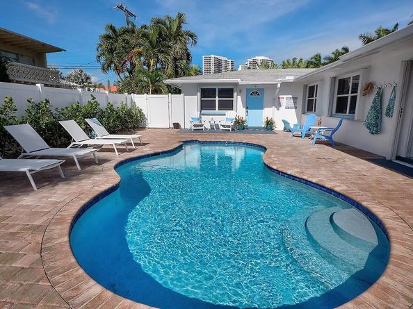 101 Sandal Lane 1, Palm Beach Shores FL 33404