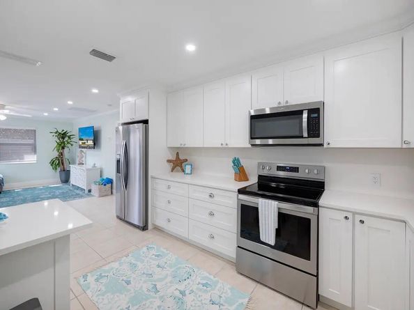 101 Sandal Lane 1, Palm Beach Shores FL 33404