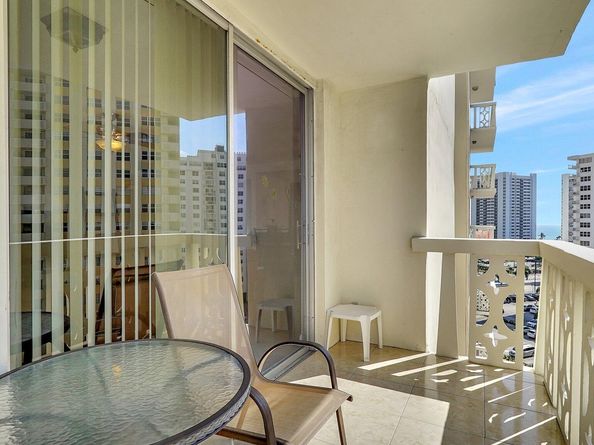 1825 S Ocean Dr Drive 908, Hallandale Beach FL 33009