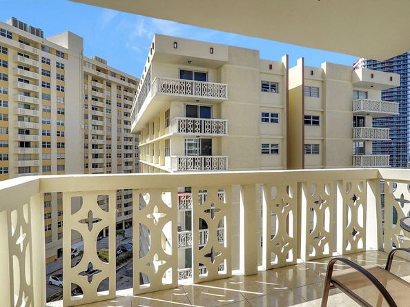 1825 S Ocean Dr Drive 908, Hallandale Beach FL 33009