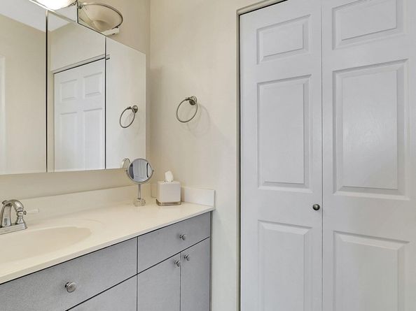 1825 S Ocean Dr Drive 908, Hallandale Beach FL 33009