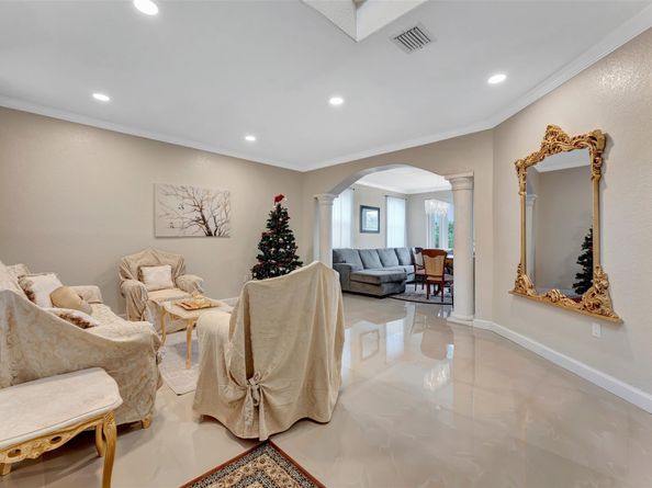 16516 SW 39th St, Miramar FL 33027