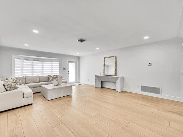 431 SE 9 Ave, Pompano Beach FL 33060