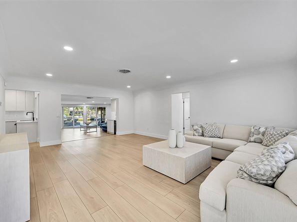 431 SE 9 Ave, Pompano Beach FL 33060