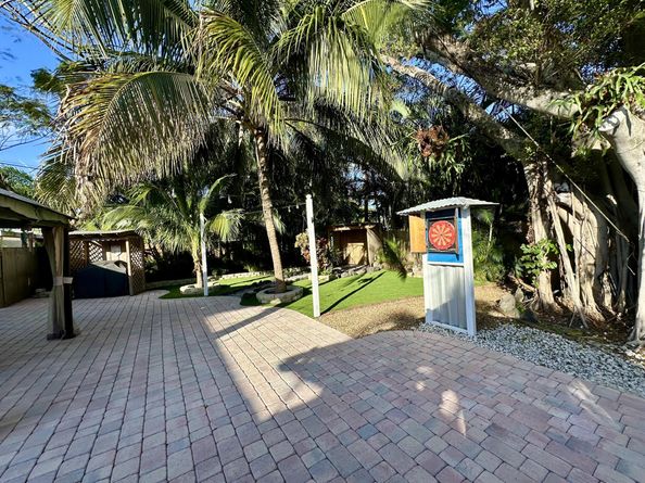 4260 NE 11th Avenue, Pompano Beach FL 33064