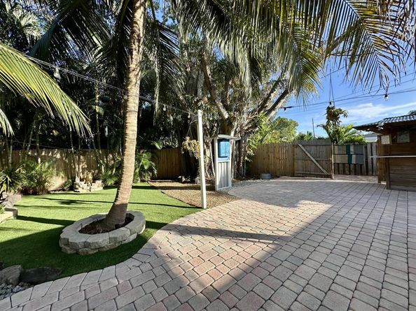 4260 NE 11th Avenue, Pompano Beach FL 33064
