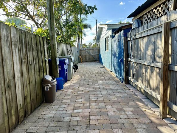 4260 NE 11th Avenue, Pompano Beach FL 33064