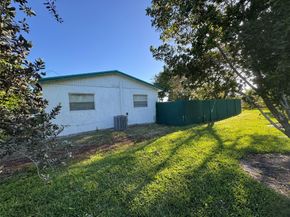 1041 SW 4th Ter, Deerfield Beach FL 33441