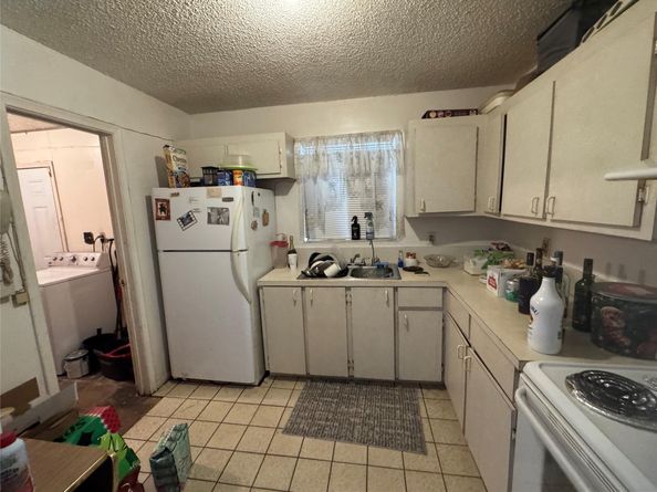 1041 SW 4th Ter, Deerfield Beach FL 33441