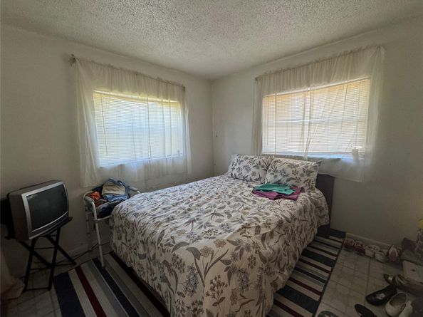 1041 SW 4th Ter, Deerfield Beach FL 33441