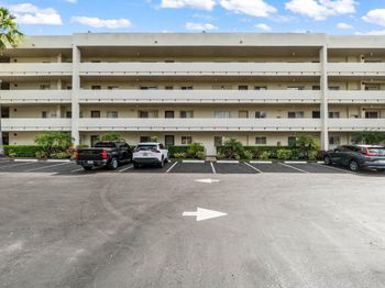 3178 Via Poinciana