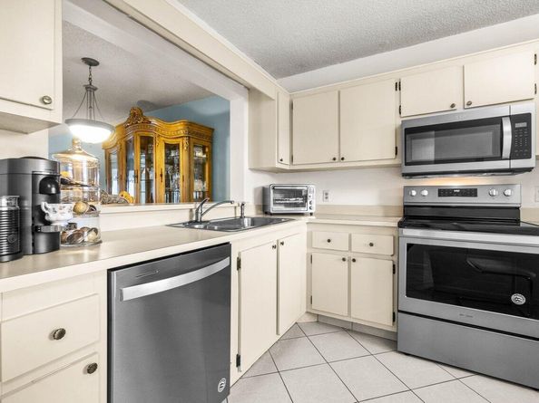 3178 Via Poinciana 315, Lake Worth FL 33467