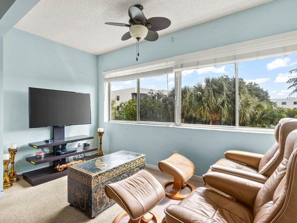 3178 Via Poinciana 315, Lake Worth FL 33467