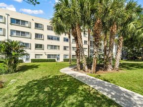 3178 Via Poinciana 315, Lake Worth FL 33467