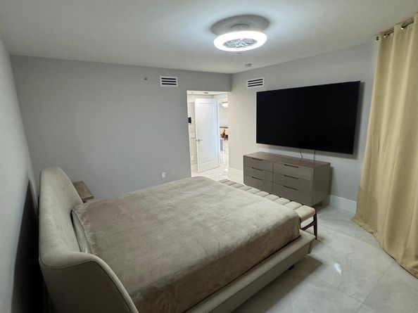 2051 SE 3rd St 406, Deerfield Beach FL 33441