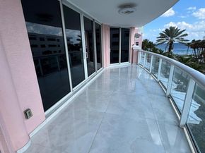 2051 SE 3rd St 406, Deerfield Beach FL 33441