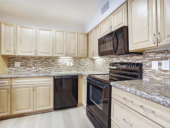 7186 Promenade Dr 101, Boca Raton FL 33433