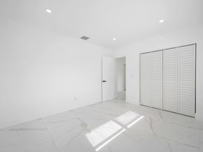 19930 NE 20th Ct, Miami FL 33179