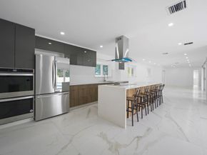 19930 NE 20th Ct, Miami FL 33179