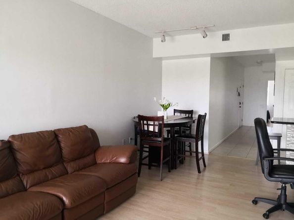 2100 Greenview Shores Boulevard 523, Wellington FL 33414