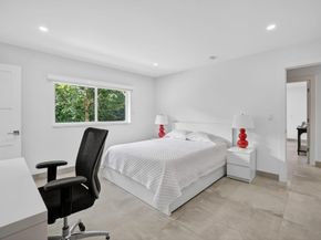 41 S Compass Dr, Fort Lauderdale FL 33308