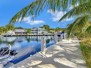 41 S Compass Dr, Fort Lauderdale FL 33308