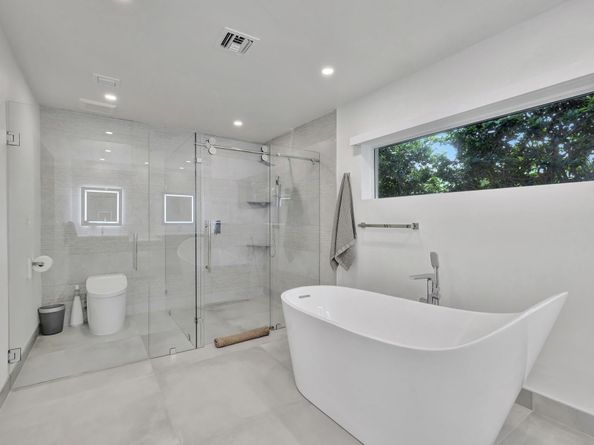 41 S Compass Dr, Fort Lauderdale FL 33308