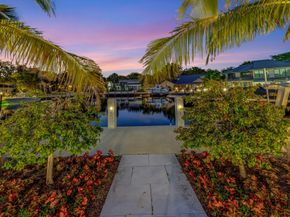 41 S Compass Dr, Fort Lauderdale FL 33308