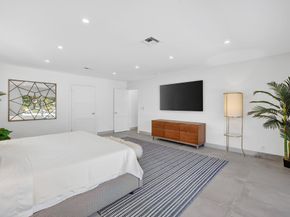 41 S Compass Dr, Fort Lauderdale FL 33308