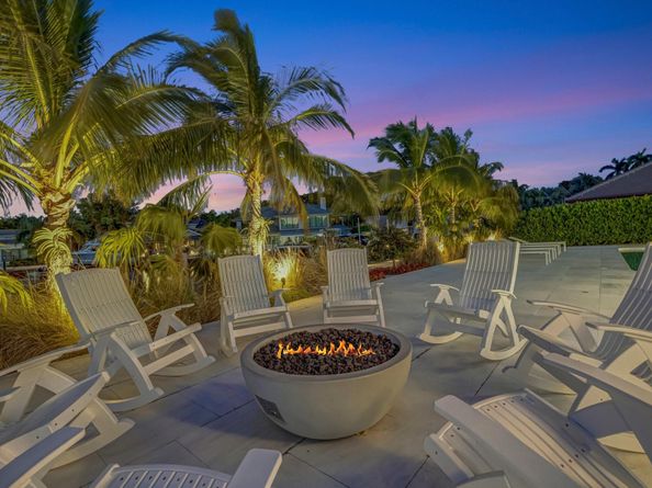 41 S Compass Dr, Fort Lauderdale FL 33308
