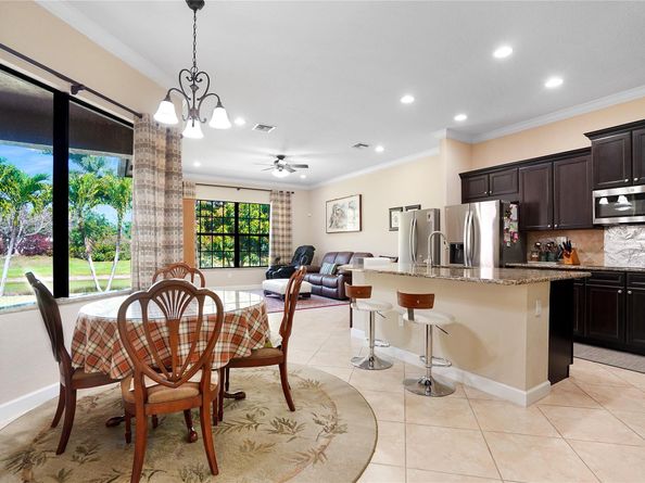 8715 NW 41st St, Cooper City FL 33024