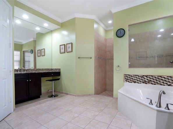 8715 NW 41st St, Cooper City FL 33024