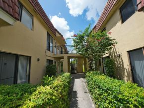 11360 Royal Palm Boulevard, Coral Springs FL 33065