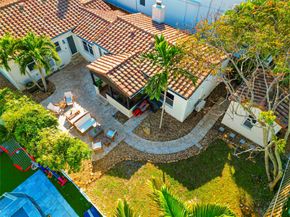 1617 NE 3rd Ct, Fort Lauderdale FL 33301