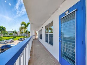 212 Greenbrier A, West Palm Beach FL 33417