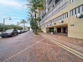 322 Buchanan St 1407, Hollywood FL 33019