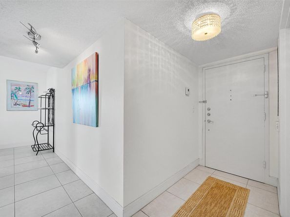 322 Buchanan St 1407, Hollywood FL 33019
