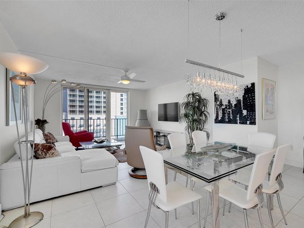 322 Buchanan St 1407, Hollywood FL 33019