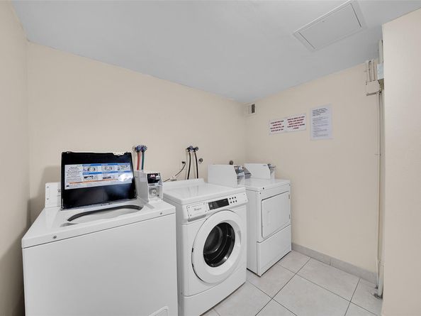 322 Buchanan St 1407, Hollywood FL 33019