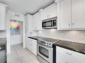 322 Buchanan St 1407, Hollywood FL 33019