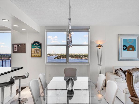 322 Buchanan St 1407, Hollywood FL 33019