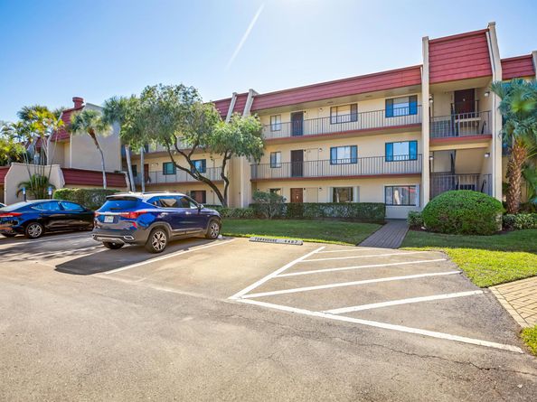 4489 Luxemburg Court Apt. 108, Lake Worth FL 33467
