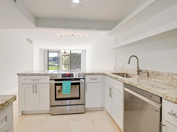 4489 Luxemburg Court Apt. 108, Lake Worth FL 33467