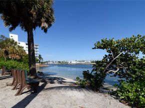 1511 SE 15th Ct 201, Deerfield Beach FL 33441